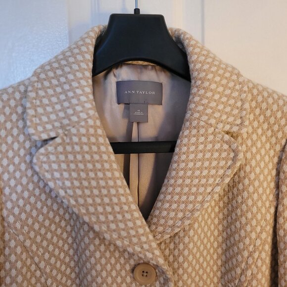 Ann Taylor Tweed Wool Lightweight Coat.  Ladies.  Size M - Picture 3 of 5